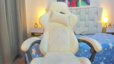 Megan Queen online show from 06-18-26, 01:15