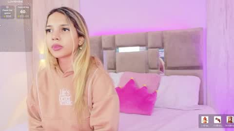 Snapshot of meganrosse__ chatting on 04-11-26, 11:58 Megan online show from 04-11-26, 11:58