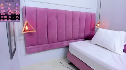 Snapshot of megansaenz_1 chatting on 02-12-26, 07:53 Megan online show from 02-12-26, 07:53