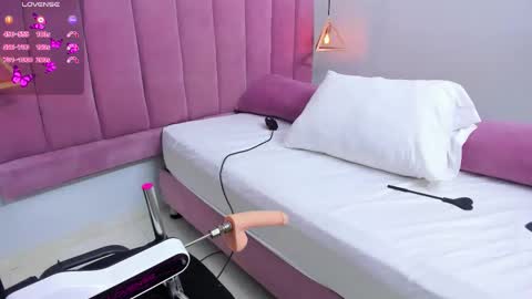 Snapshot of megansaenz_1 chatting on 02-13-26, 07:54 Megan online show from 02-13-26, 07:54