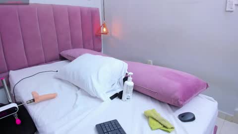 Snapshot of megansaenz_1 chatting on 03-24-26, 07:41 Megan online show from 03-24-26, 07:41