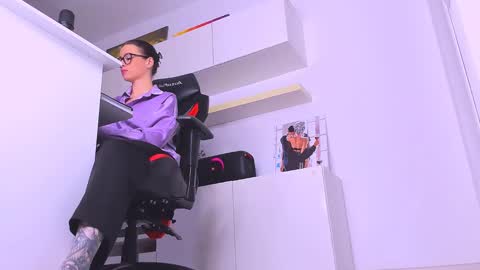 Megan online show from 12-17-24, 09:49