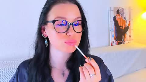 Snapshot of meganstones chatting on 04-24-26, 07:27 Megan online show from 04-24-26, 07:27