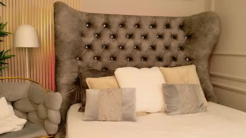 Snapshot of meganxdesire chatting on 04-20-26, 04:26 Megan online show from 04-20-26, 04:26