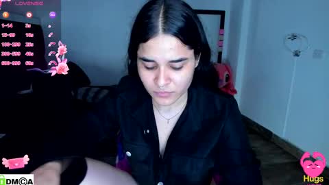 Megan Xue online show from 10-06-25, 01:36