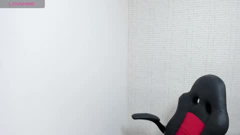 Snapshot of meganzarick chatting on 09-23-25, 12:30 M E G A N online show from 09-23-25, 12:30