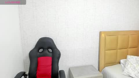 Snapshot of meganzarick chatting on 09-24-25, 12:41 M E G A N online show from 09-24-25, 12:41