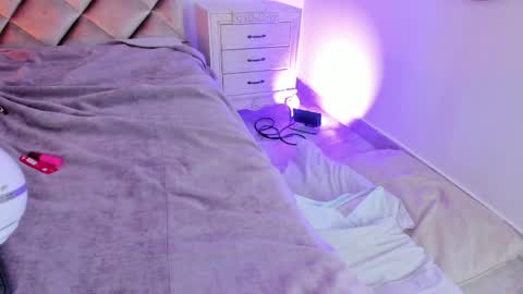 Snapshot of megaraowen_ chatting on 02-11-25, 07:23 M E G A R A online show from 02-11-25, 07:23