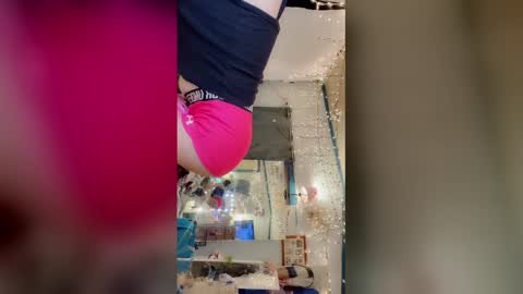 MegaTinyyy online show from 02-04-26, 07:47