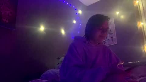 Snapshot of megeggs chatting on 12-28-24, 06:17 Megeggs online show from 12-28-24, 06:17