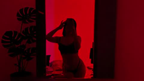 Snapshot of meggan_foxxy chatting on 06-07-26, 01:32 meggan_foxxy online show from 06-07-26, 01:32