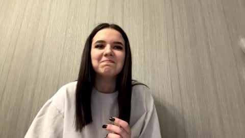 Mia online show from 02-17-26, 11:40