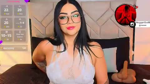 Snapshot of megganswift_ chatting on 06-23-26, 09:46 Megan 3 online show from 06-23-26, 09:46