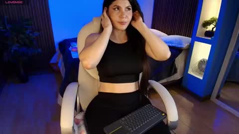 Megan online show from 09-18-25, 03:52