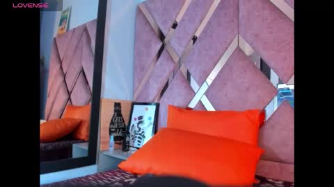 Snapshot of meghanqueen__ chatting on 03-18-26, 06:16 meghanqueen__ online show from 03-18-26, 06:16