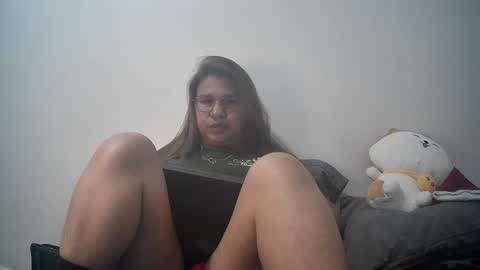 Snapshot of meichangcb chatting on 12-27-24, 12:18 mei chang online show from 12-27-24, 12:18