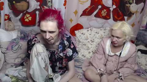 Snapshot of meidiandyuta chatting on 01-14-25, 06:38 Yuta and Meidi online show from 01-14-25, 06:38