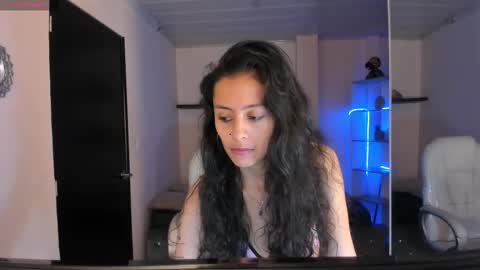 Meii  online show from 10-01-25, 01:39