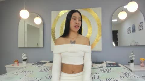 meilin_luna online show from 10-29-25, 04:42