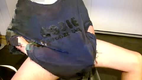 Snapshot of mejustaboy chatting on 08-08-26, 09:28 link online show from 08-08-26, 09:28