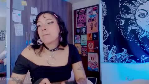 Snapshot of mel_dahlia chatting on 10-08-25, 04:59 Melissa - - Please help me to reach 100 thumbs up online show from 10-08-25, 04:59