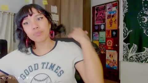 Snapshot of mel_dahlia chatting on 10-20-25, 02:23 Melissa - - Please help me to reach 100 thumbs up online show from 10-20-25, 02:23