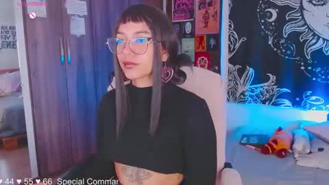 Snapshot of mel_dahlia chatting on 11-07-25, 02:17 Melissa - - Please help me to reach 100 thumbs up online show from 11-07-25, 02:17