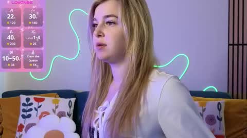 Snapshot of mel_nelson chatting on 10-15-25, 07:41 Mel online show from 10-15-25, 07:41