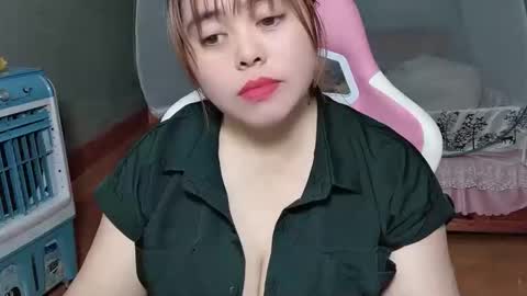 mela7386 online show from 04-18-26, 07:18