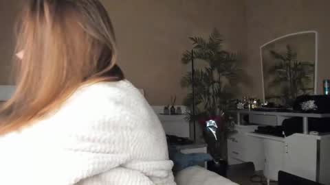 Snapshot of mela911carrera chatting on 02-16-26, 08:05 Start every day 2000 - 700 online show from 02-16-26, 08:05