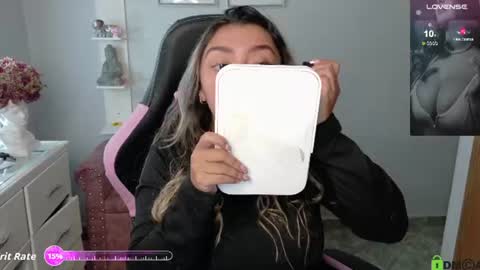 Melaany  online show from 06-25-26, 01:05
