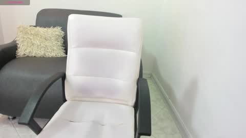 Snapshot of melan_owen chatting on 12-17-24, 10:55 melan_owen online show from 12-17-24, 10:55