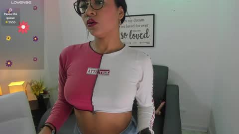 Snapshot of melan_owen chatting on 02-02-25, 11:19 melan_owen online show from 02-02-25, 11:19