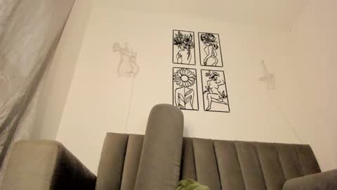 Snapshot of melani_greyy chatting on 12-12-24, 11:25 melani greyy online show from 12-12-24, 11:25