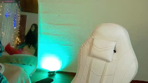 Melani sunny online show from 11-20-25, 11:48