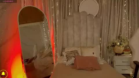 Snapshot of melani_sunny chatting on 06-21-26, 11:51 Melani sunny online show from 06-21-26, 11:51