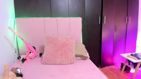 MELANI - online show from 12-02-24, 05:26