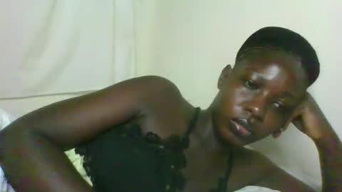 Snapshot of melanie_bae1 chatting on 05-10-26, 03:28 melanie_bae1 online show from 05-10-26, 03:28