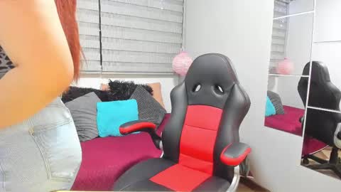 Melanie  online show from 12-27-24, 04:04