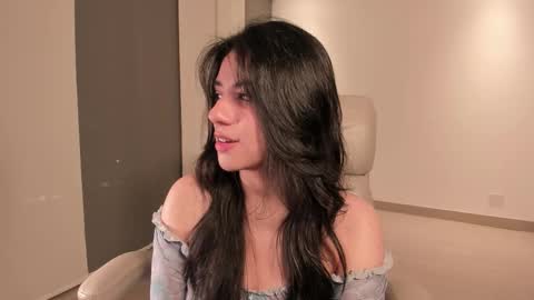 Snapshot of melanie_owo chatting on 03-28-26, 11:48 Melanie online show from 03-28-26, 11:48