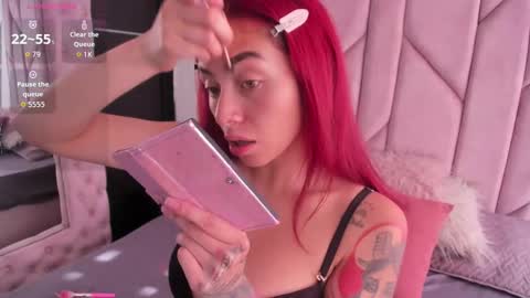 Snapshot of melanie_roux_ chatting on 11-08-25, 12:27 Melanie roux online show from 11-08-25, 12:27