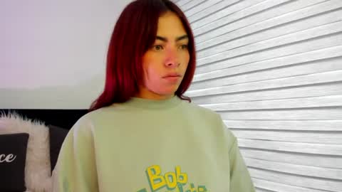 Melanie roux  online show from 06-26-26, 12:42