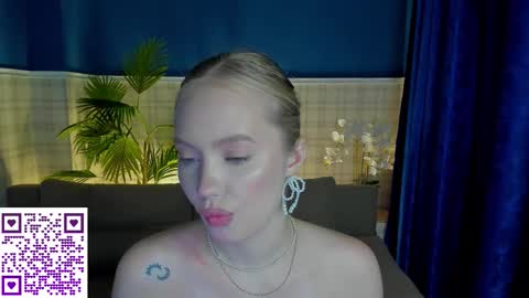 Snapshot of melanie_ryer chatting on 09-26-25, 06:28 Melanie online show from 09-26-25, 06:28