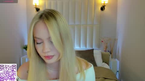 Snapshot of melanie_ryer chatting on 10-23-25, 11:03 Melanie online show from 10-23-25, 11:03