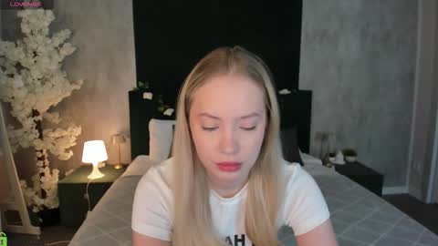 Melanie online show from 12-15-25, 12:37