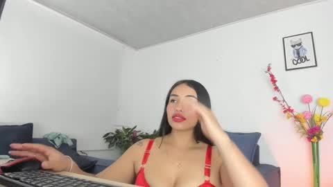 Snapshot of melaniie_roussel chatting on 09-15-25, 12:32 melaniie_roussel online show from 09-15-25, 12:32