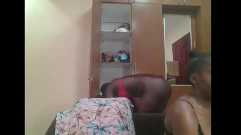 Snapshot of melanin_bae chatting on 10-12-25, 03:22 Baby online show from 10-12-25, 03:22