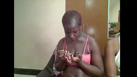 Snapshot of melanin_bae chatting on 10-13-25, 03:34 Baby online show from 10-13-25, 03:34