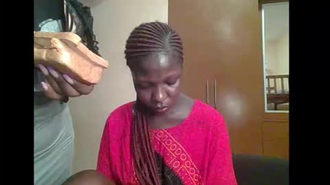 Snapshot of melanin_bae chatting on 10-16-25, 07:42 Baby online show from 10-16-25, 07:42