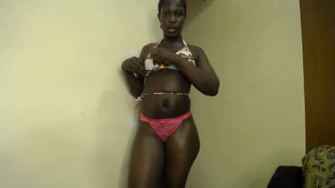 Snapshot of melanin_bae chatting on 10-20-25, 06:19 Baby online show from 10-20-25, 06:19